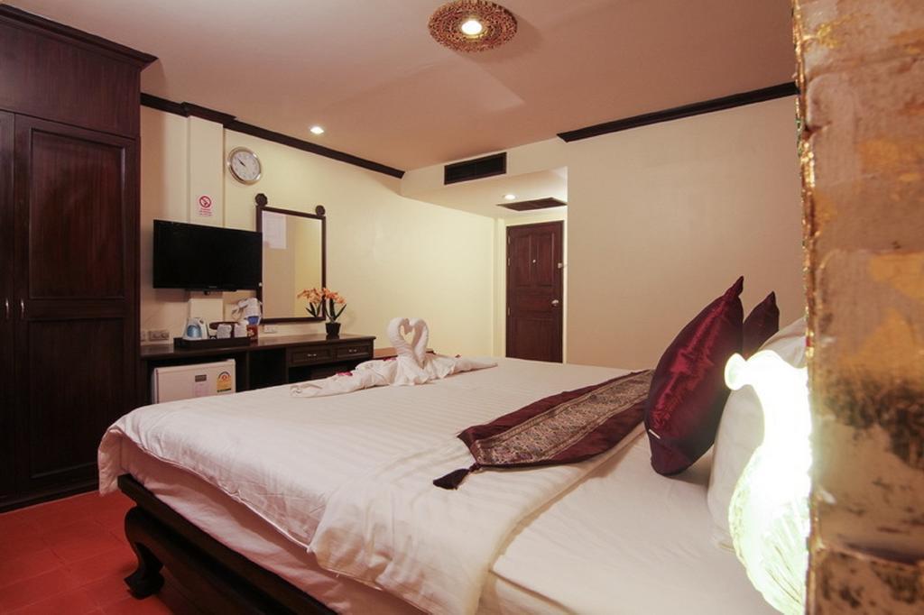 Pl Guesthouse Patong Eksteriør bilde